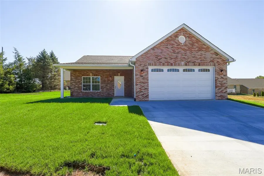 20 Butterfield DR, Farmington, MO 63640