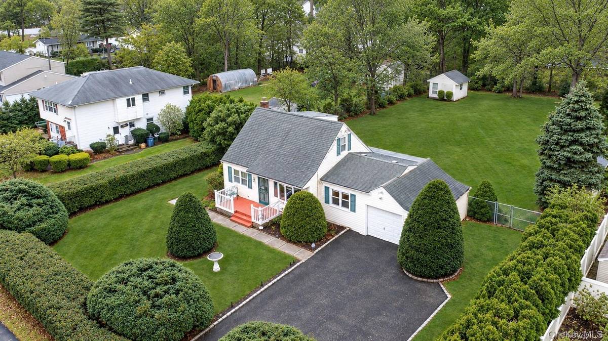 218 N Titmus DR, Mastic, NY 11950