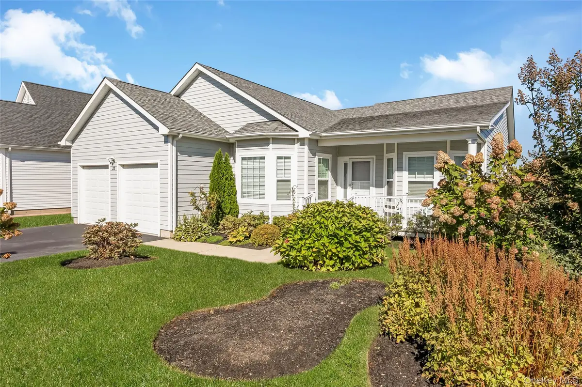 32 Tyler DR, Riverhead, NY 11901