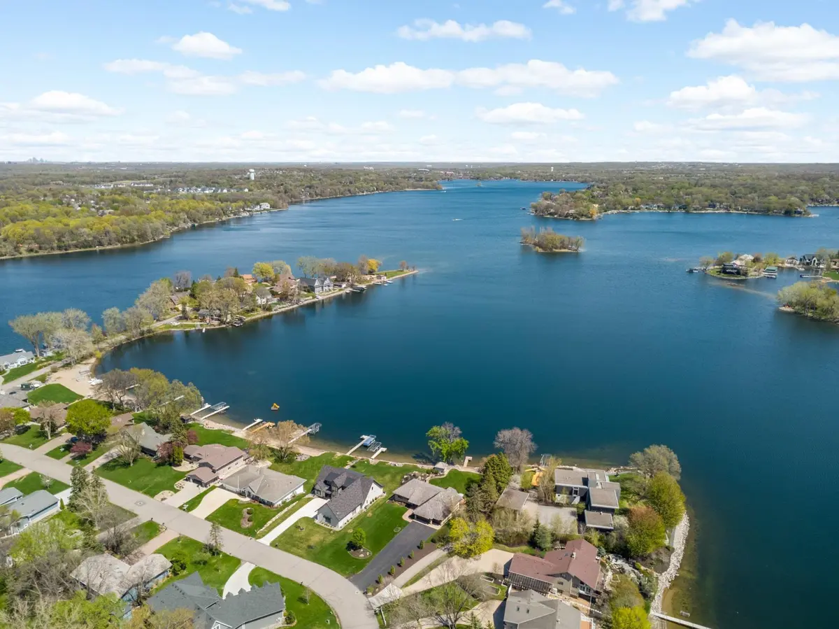 15283 Edgewater CIR NE, Prior Lake, MN 55372