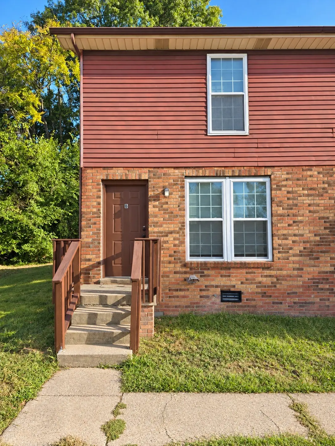 280 Donna Dr #B, Hendersonville, TN 37075