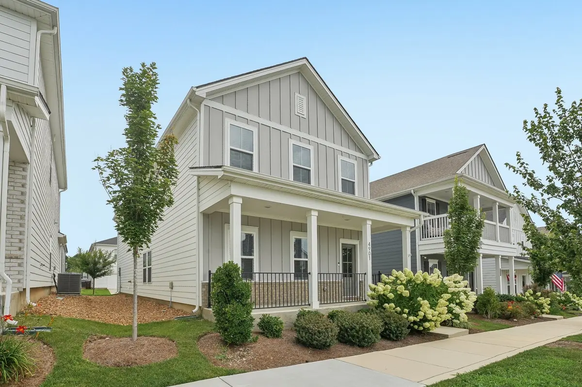 4901 Myra Dr, Hermitage, TN 37076