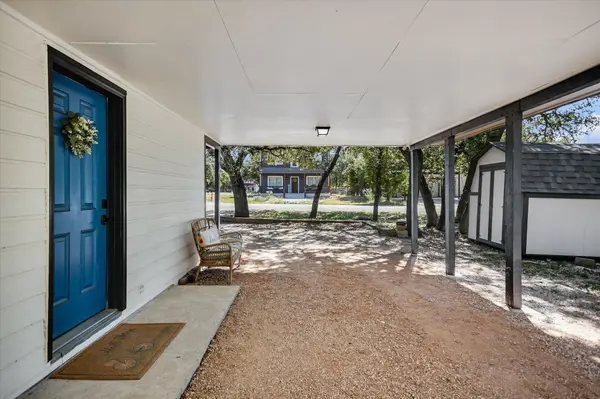 1425 Rip Jay CIR, Canyon Lake, TX 78133