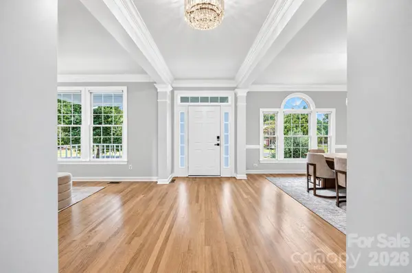 11528 Essex Fells DR, Charlotte, NC 28277