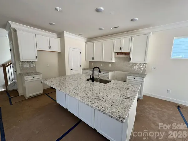 13139 Foxberry RD, Charlotte, NC 28213