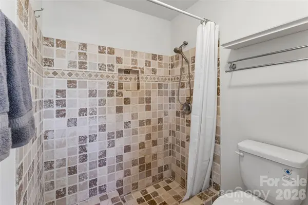 422 W 8th ST, Charlotte, NC 28202
