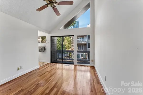 422 W 8th ST, Charlotte, NC 28202