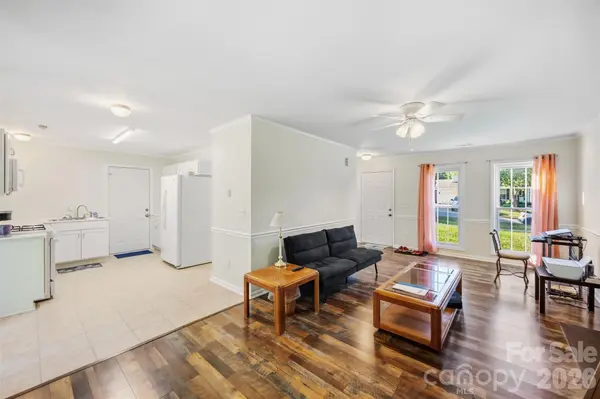 2374 Eagle Glen CT, Gastonia, NC 28056