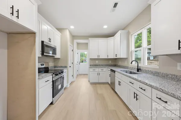 1032 Sycamore AVE, Gastonia, NC 28052