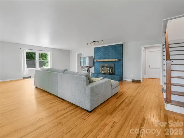 1110 Queentown RD, Canton, NC 28716