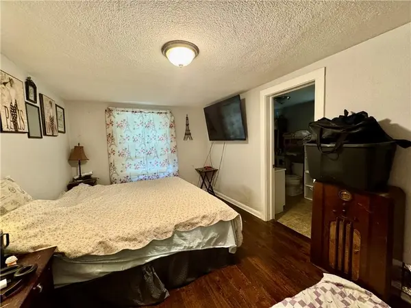 10020 W 51st ST, Merriam, KS 66203