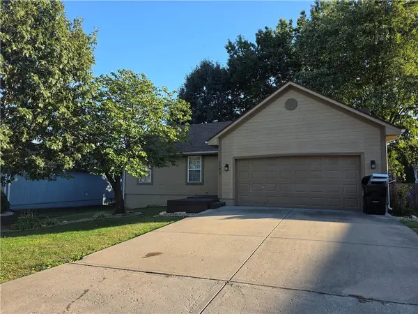 1302 Deena ST, Pleasant Hill, MO 64080