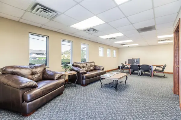 2610 S Green River RD, Evansville, IN 47715