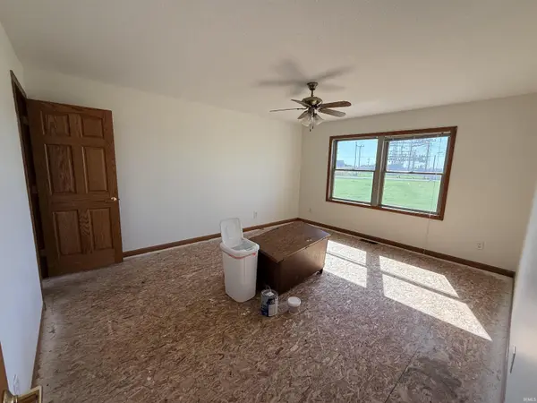 9039 N 100 E RD, Denver, IN 46926