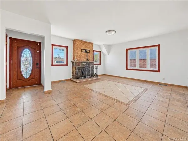 63-19 Everton ST, Rego Park, NY 11374