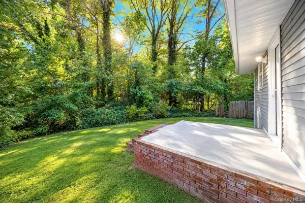52 March CT, Selden, NY 11784