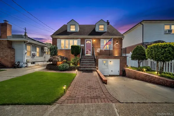 262-08 86th AVE, Floral Park, NY 11001
