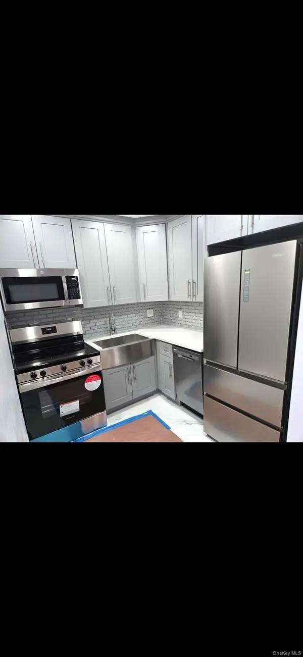 3145 Mickle AVE, Bronx, NY 10469