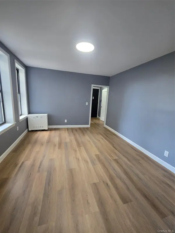4710 Laurel Hill BLVD #3D, Woodside, NY 11377