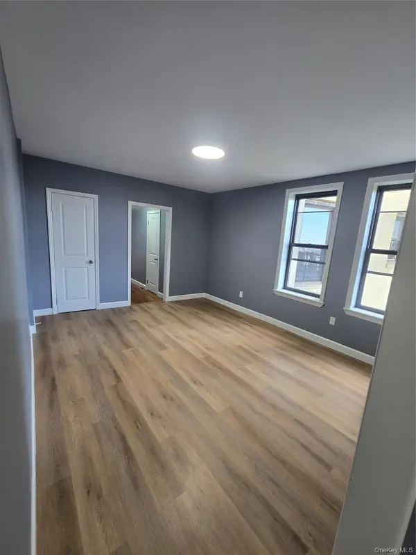 4710 Laurel Hill BLVD #3D, Woodside, NY 11377