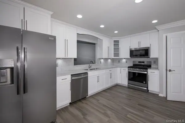 300 Village Green DR #62, Port Jefferson Station, NY 11776