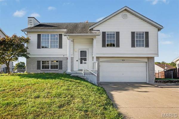 624 Longhorn DR, O'fallon, MO 63368