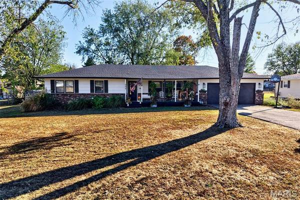 354 Farmers LN, Lebanon, MO 65536