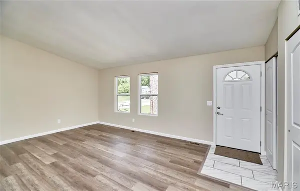 408 Raymond DR, O'fallon, MO 63366