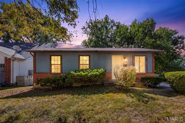 412 New York ST, Kirkwood, MO 63122
