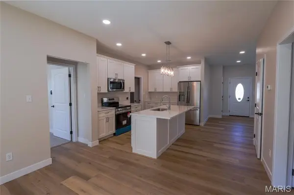 20 Butterfield DR, Farmington, MO 63640
