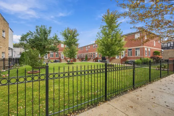 820 W 36th ST #2, Chicago, IL 60609