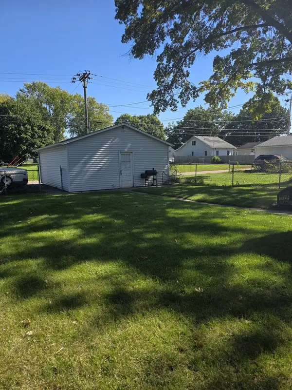 3127 Sheridan ST, Davenport, IA 52803