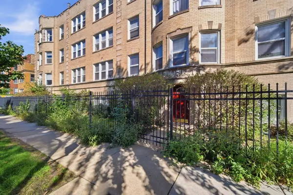 6305 N Claremont AVE #1, Chicago, IL 60659