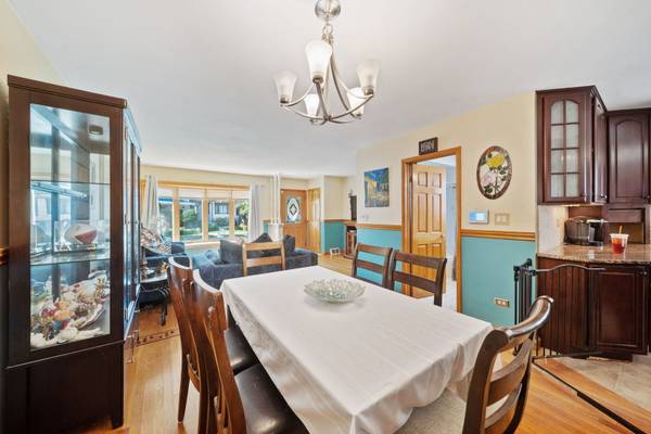 4723 N Kilbourn AVE, Chicago, IL 60630