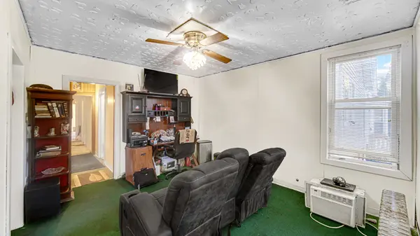4425 W Carroll AVE, Chicago, IL 60624