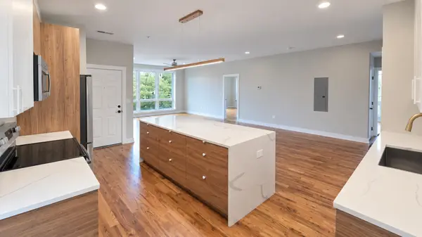 2839 W 24th BLVD #3F, Chicago, IL 60623
