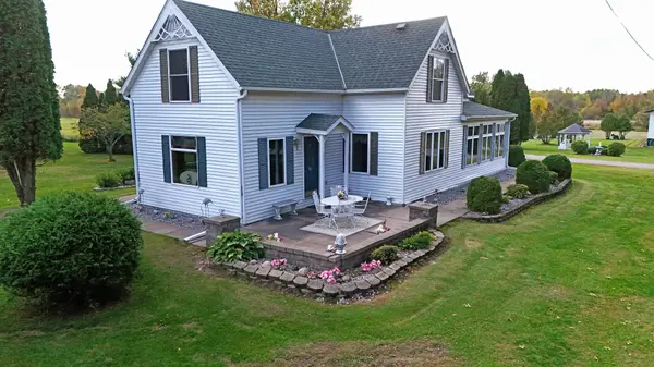 8989 195th AVE NE, Oak Park, MN 56357