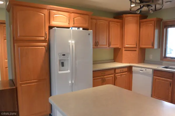 1419 Ranger DR, Glencoe, MN 55336