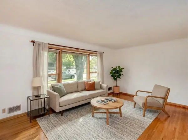 1595 Chamber ST, Saint Paul, MN 55106