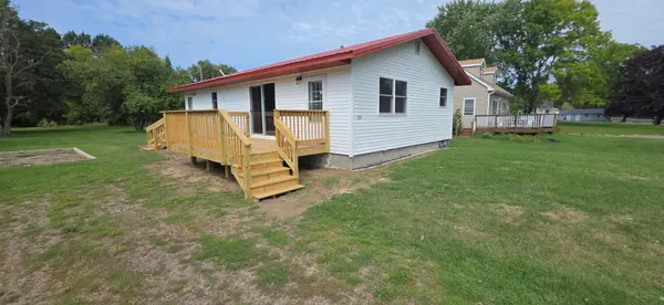 313 Oak ST S, Onamia, MN 56359