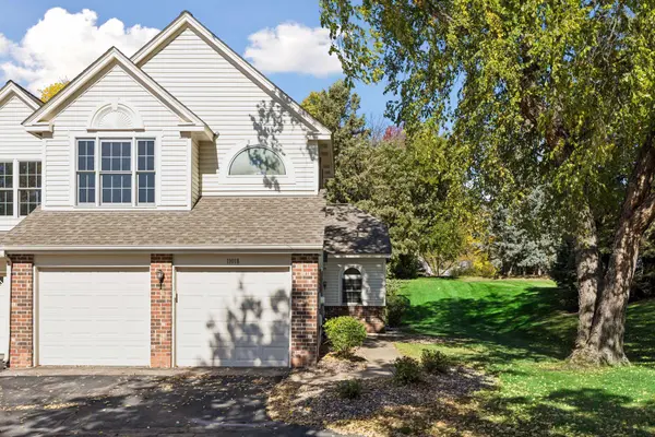 11018 Oregon Curve, Bloomington, MN 55438