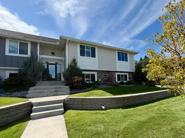 11464 Robinson DR NW #A, Coon Rapids, MN 55433