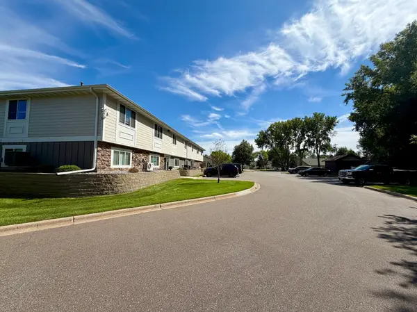11464 Robinson DR NW #A, Coon Rapids, MN 55433