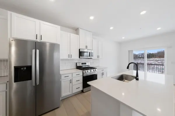 3509 Trails End CIR, Eagan, MN 55123