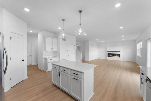 5081 Windlass DR, Woodbury, MN 55129
