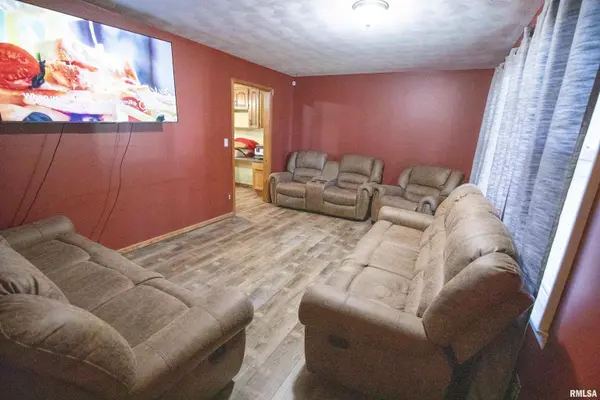 217 E SHEFFIELD RD, Groveland, IL 61535