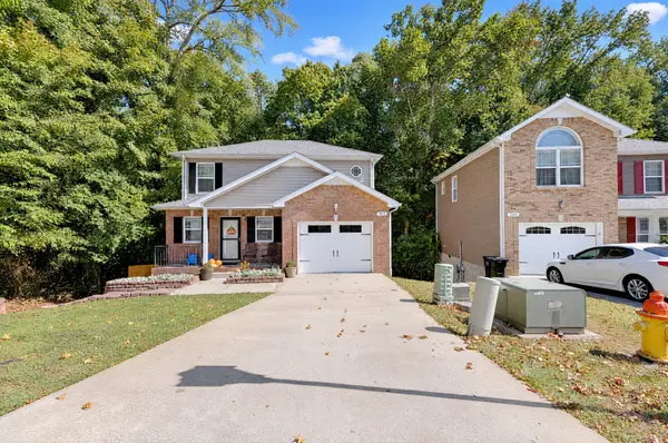 303 David Dr, Clarksville, TN 37040