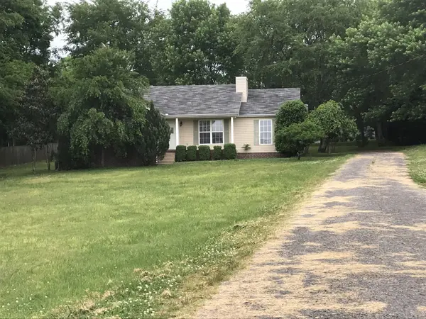 1097 Trice Rd, Lebanon, TN 37087