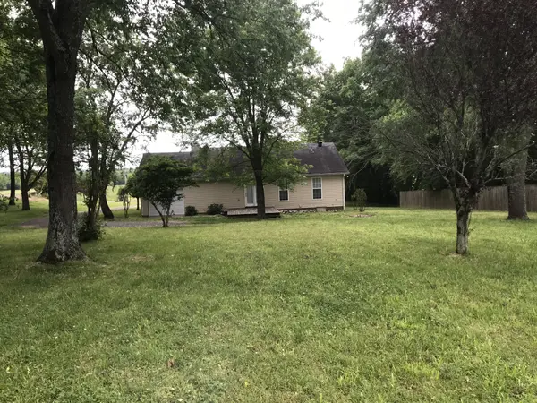 1097 Trice Rd, Lebanon, TN 37087