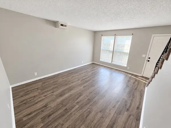 280 Donna Dr #B, Hendersonville, TN 37075